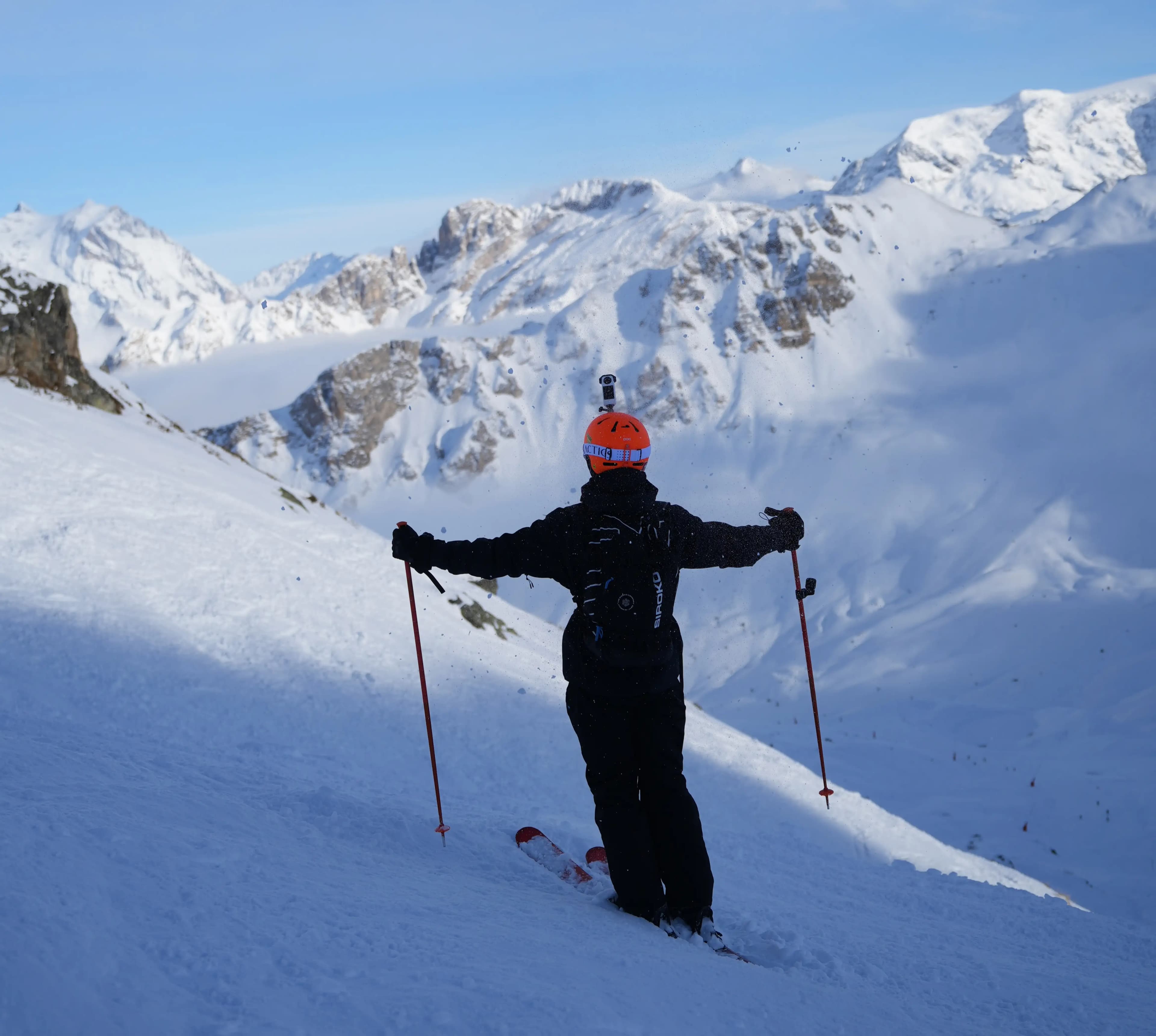 Travelsteee formats sociaux